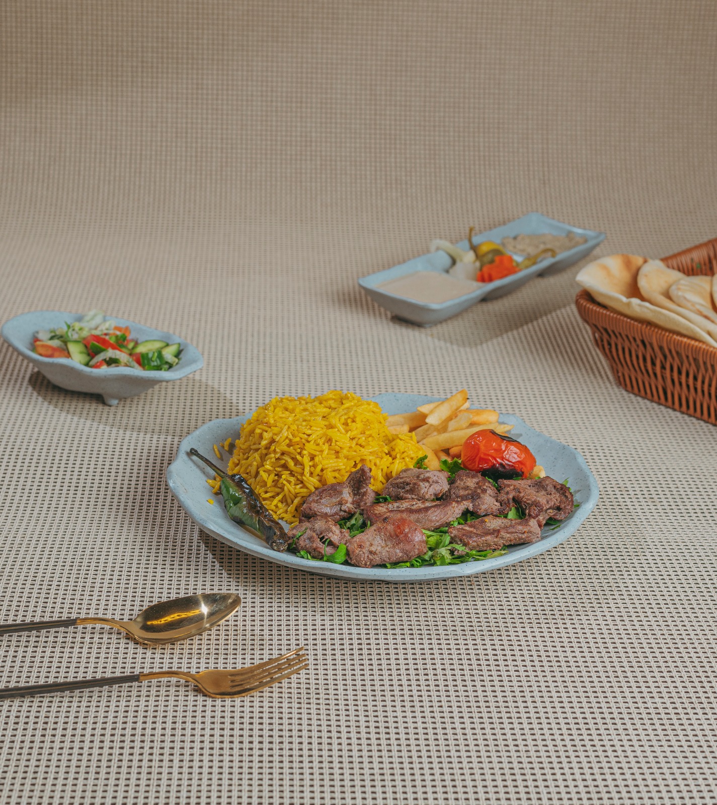 وجبة كباب عالفحم  ( 250 جرام )