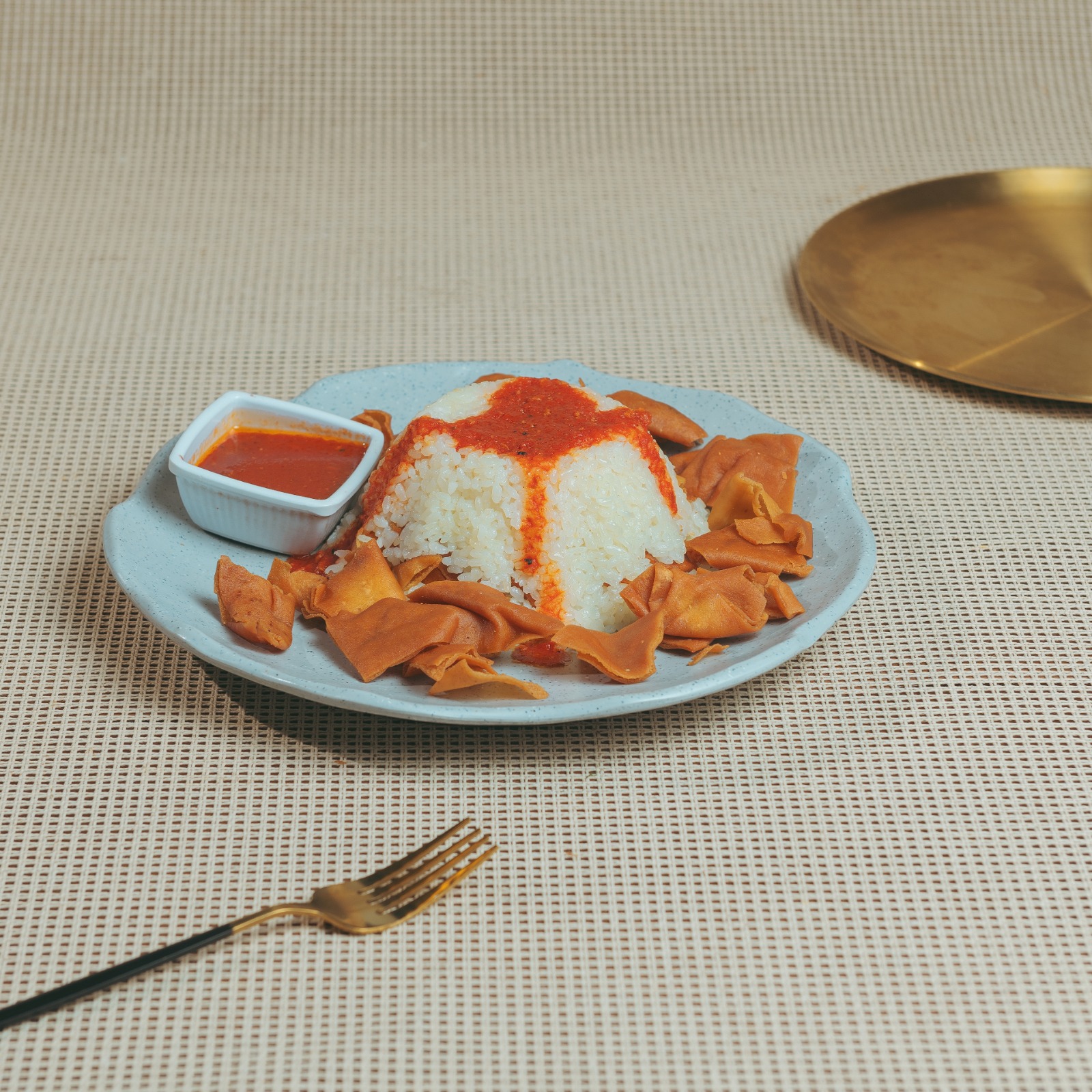 فتة سادة بالخل و الثوم