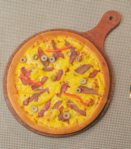 بيتزا بسطرمة