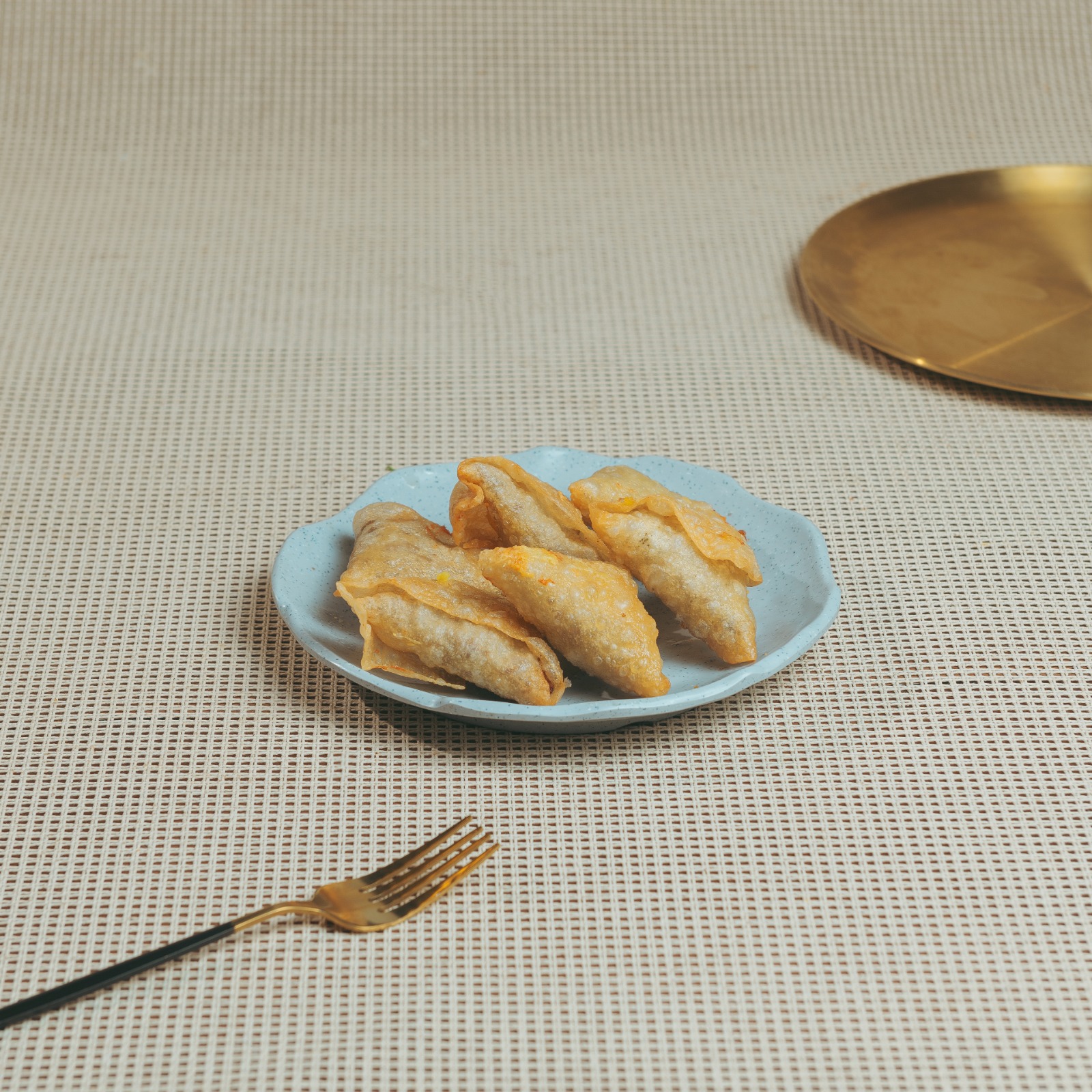 سمبوسك لحمة ( 6 قطع )