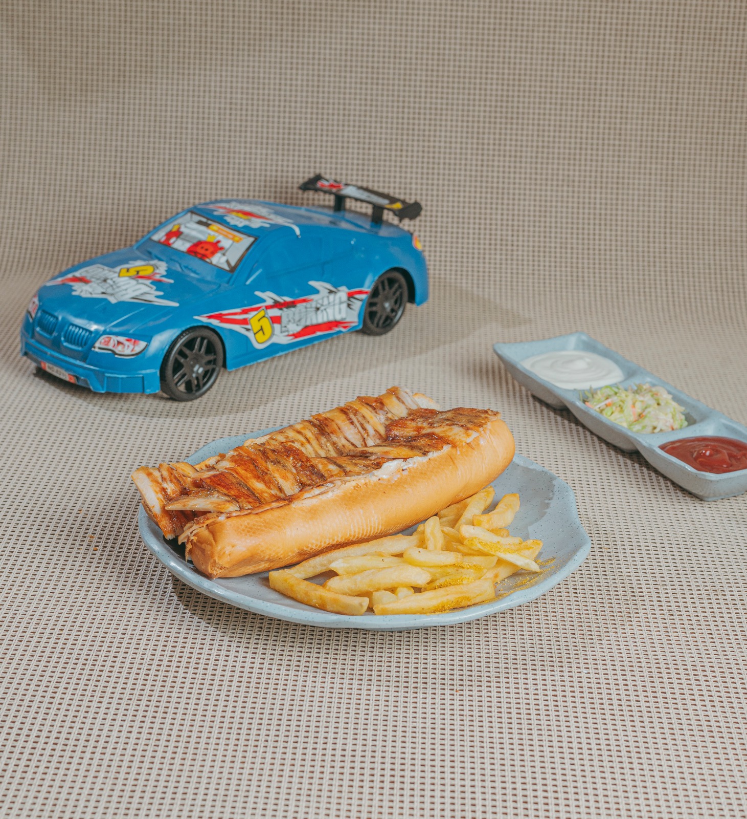 ساندوتش شاورما فراخ